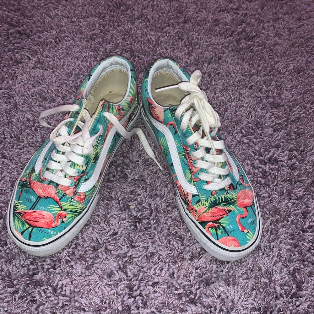 Women’s vans size 9 or men’s 7.5